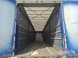Kögel Curtainsider Mega