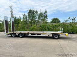 Möslein T 3-9,20 F  3 Achs Tieflader mit gerader Ladefläche 9 m, Neufahrzeug