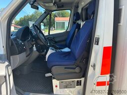 MERCEDES-BENZ Sprinter 516 / RTW / Trage Liege