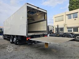 Volvo FM330 Multizone Lenk u. Kühlkoffer