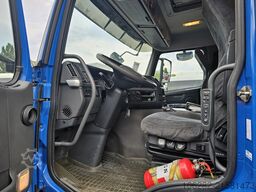 Volvo FM330 Multizone Lenk u. Kühlkoffer