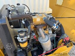 CATERPILLAR CB1.7 / 2019 BJ / 430 Stunden