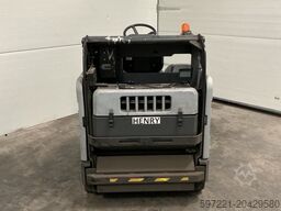 Nilfisk SW 4000 Aufstitzkehrmaschine