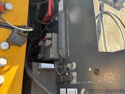 Nilfisk SW 4000 Aufstitzkehrmaschine