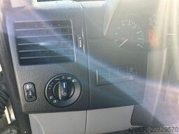 MERCEDES-BENZ Sprinter 316 / Trage Liege Rampe