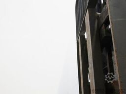 CRM Trucks & Trailers B.V. CRM Trucks & Trailers B.V. CRM Trucks & Trailers B.V.