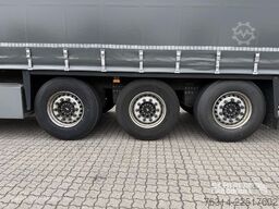 Schmitz Cargobull Curtainsider Standard Getränke