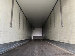 Schmitz Cargobull SKO24 / Closed Box / SAF + Disc