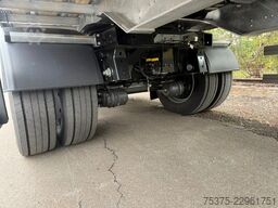 Fruehauf City Curtainsider steering axle