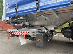 Fruehauf City Curtainsider steering axle
