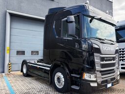 SCANIA R 560