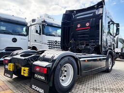 SCANIA R 560