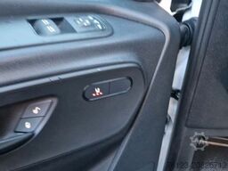 MERCEDES-BENZ 519  Allrad 4 x 4 Vorlauffahrzeug  GSR2