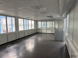 Meisterbüro auf Lagerbühne 