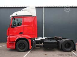 Mercedes-Benz Actros 1942 tractor unit with TRS