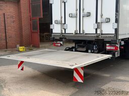 VOLVO FM330 E6D Tiefkühler 8,20m Thermoking T1200 ACC
