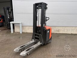 Toyota SPE 160 L / Akku 2023!