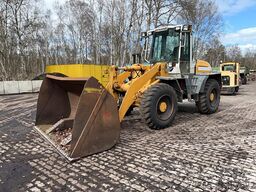 Liebherr L 522 with High-Tipping Bucket