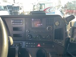 Mercedes-Benz Antos 1933 vin: WDB96340310330537  apk tot 22.0...