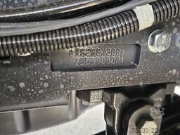 Scania R590 V8 8x2 / HMF 9520 CRANE - JIB - WINCH / TR...