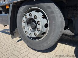 Volvo FM-300 6x2, 8,5 Mtr. Ramp Truck