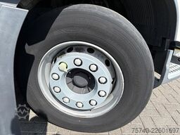 Volvo FH 500 + HYDRAULISCHE PLATEAUS + LIER + REMOTE ...