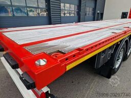 Kässbohrer PLATEAU TWISTLOCKS