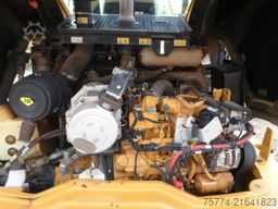 CATERPILLAR 906 M/ Schaufel/Gabel/ 2990 Std.