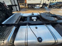 IVECO S-WAY 530 * ACC * VOLLLUFT * 2X TANK * KLIMAAUT