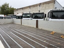 Mercedes-Benz Axor 2533 6X2 Kran Hiab 144-2