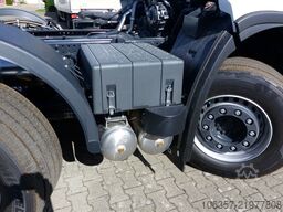IVECO X-WAY AD350X50Y/PS ON 8X2 (2+2) ADR Rd.5100mm
