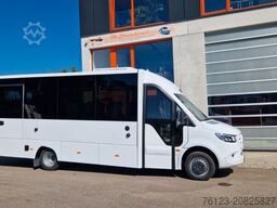 MERCEDES-BENZ 30 Sitzer Schul- Transferbus 519 Lagerfahrzeug