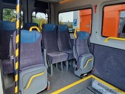 MERCEDES-BENZ 3 x Lagerfahrzeug Bürgerbus Niederflur 9 Sitze