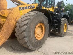 Komatsu WA500-8