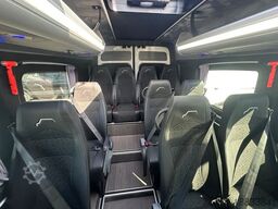 VOLKSWAGEN Crafter 21+3 Bus Automatik Klima Heizung