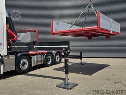 Scania R590 V8 8x2 / HMF 9520 CRANE - JIB - WINCH / TR...