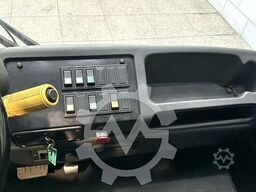 Still R07-25
