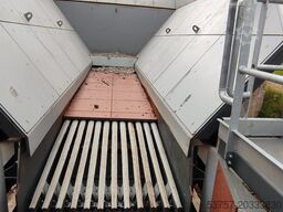 Constmach Vibrating Feeder Bunker