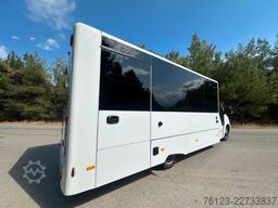 MERCEDES-BENZ 30 Sitzer Schul- Transferbus 519 Lagerfahrzeug
