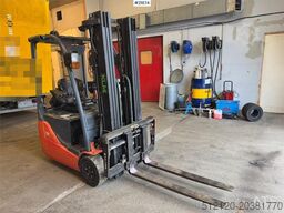 Toyota BET15 Electric Forklift.