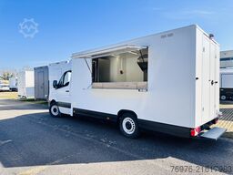 Mercedes-Benz Foodtruck, Imbisswagen, Food Truck mit neuer Küche und Ausstattung