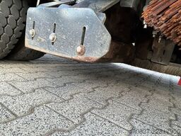 MERCEDES-BENZ Atego 1324 / Bucher CityFant 6000