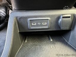 Mercedes-Benz T 180 Progressive Automatik Navi RFK LED