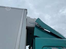 VOLVO FM330 6x2*4 Carrier Supra 1050 Nordic