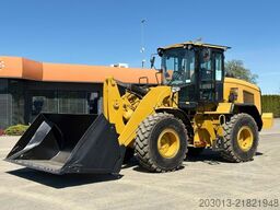 CATERPILLAR 930M Radlader mit Schaufel 2.090 BTH