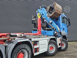 MAN TGS 47.440 BBL / 10X4 HOOKLIFT + Z CRANE