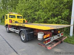RENAULT M200 Abschleppwagen