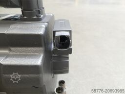 Siemens 1FT7102-5WF70-1FH1 Motor SN:YFS5621810501001--