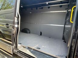 VOLKSWAGEN Crafter 35 L4H3 AHK RFK oh. Schäden