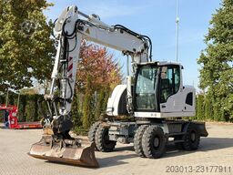 LIEBHERR A918 Compact Mobilbagger *10.886 Std.